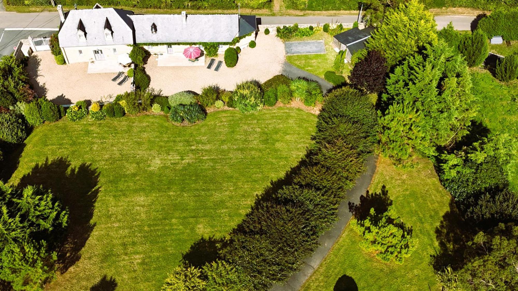 Le Domaine Des Roseraies Monfreville Экстерьер фото